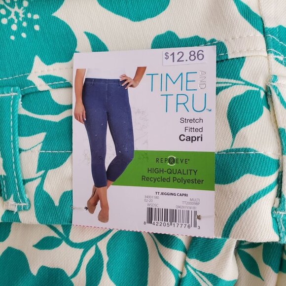 Time And Tru Womens XS Extra Small Stretch Fitted Capri Green Floral Print - Picture 3 of 7